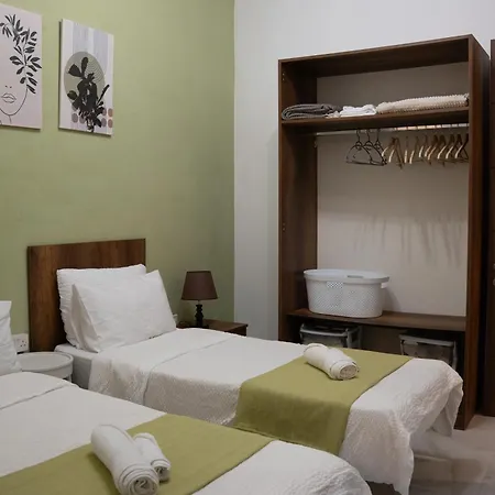 Modern W - Terrace Near *